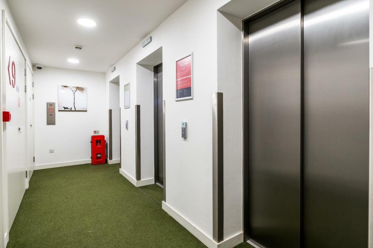 Hashtag Aldgate Campus Accommodation Londres Exterior foto